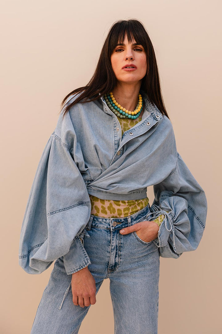 Wikkelshirt met Jasje-Look en Ceintuur