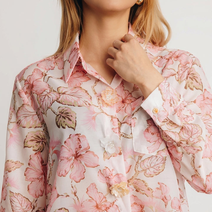 Romantisk Blus med Blommor – Tidlös Elegans