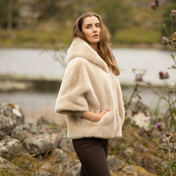 Elegant och mjuk: Celia Faux Fur