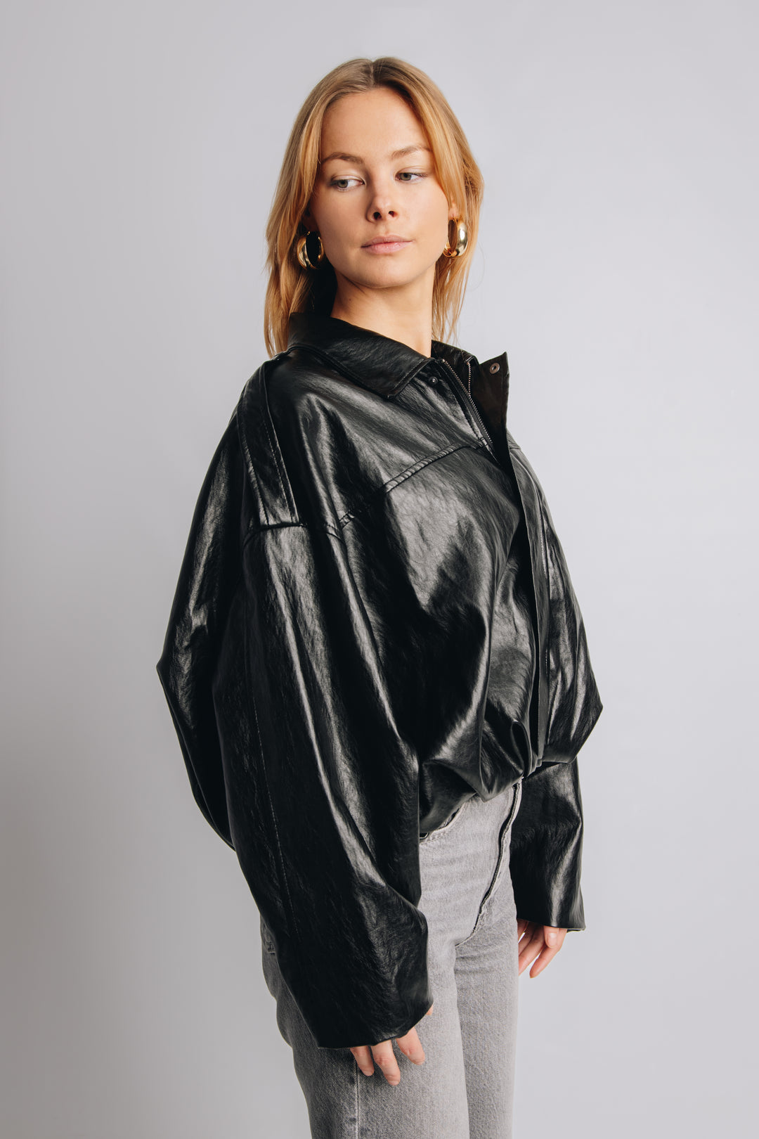 Unieke jas met leerlook – perfecte pasvorm