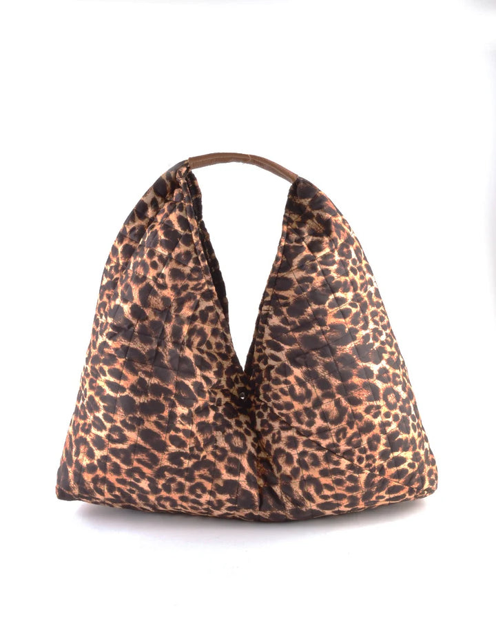 Shopper med läderhandtag och stilfull leopardmönster